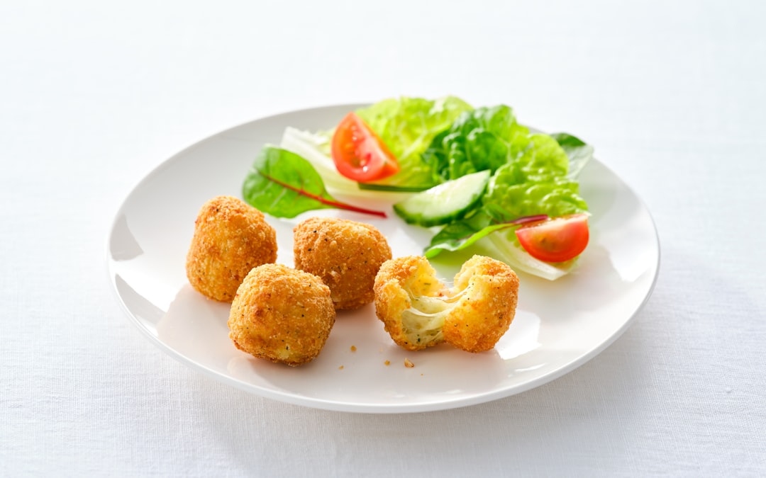 Waarom katten soms bijten: begrijp het gedrag van jouw huisdier